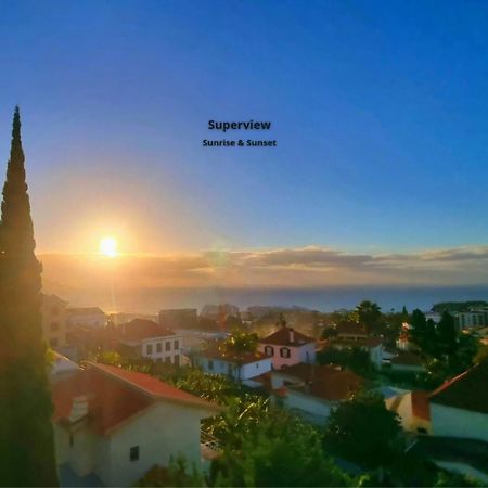 Big Apartment With Ocean Views, Ideal For Groups Фуншал Екстериор снимка