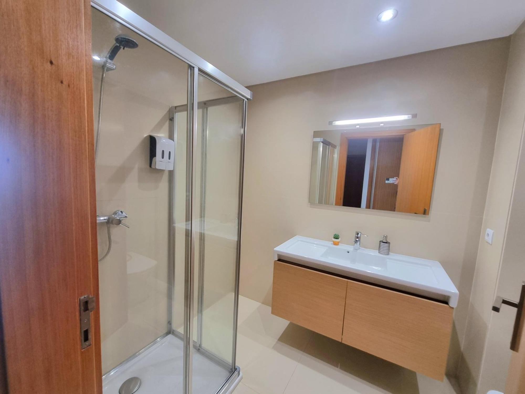 Big Apartment With Ocean Views, Ideal For Groups Фуншал Екстериор снимка